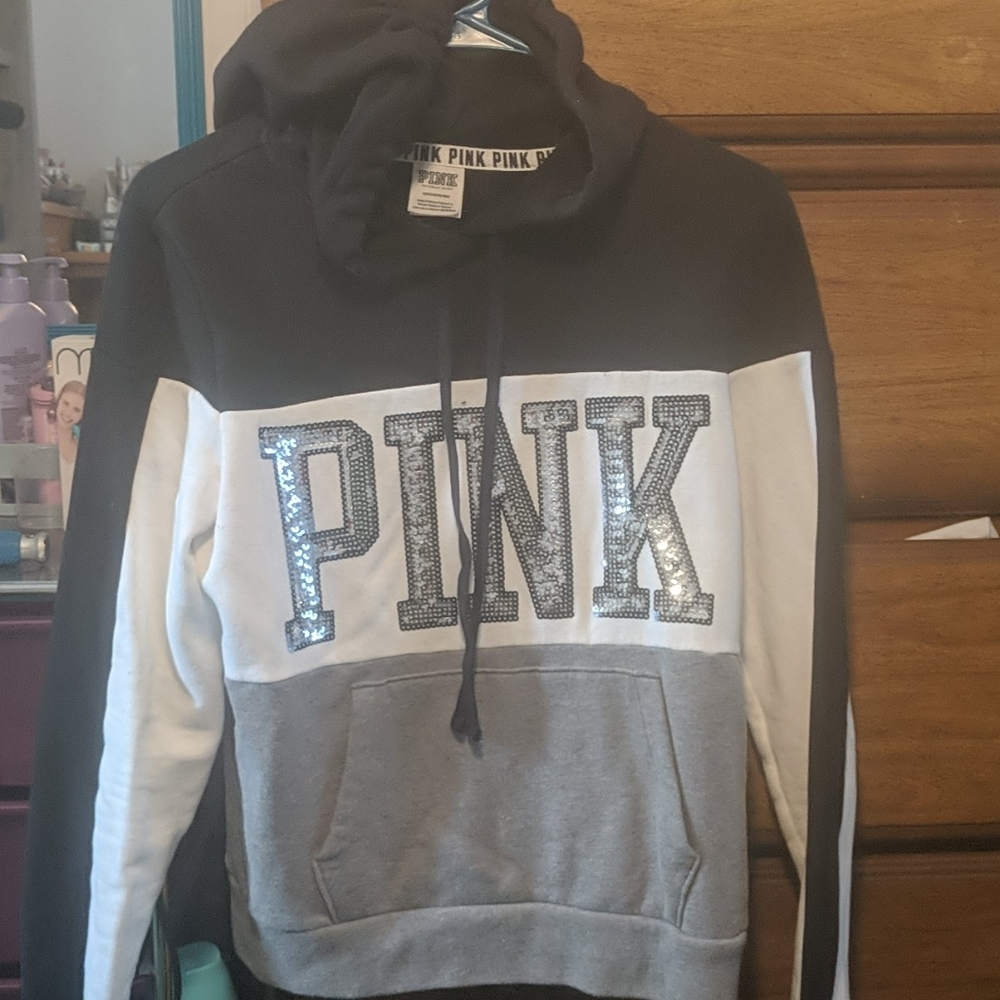 PINK BY VICTORIA SECRET 😍 OR BEST OFFER!! B